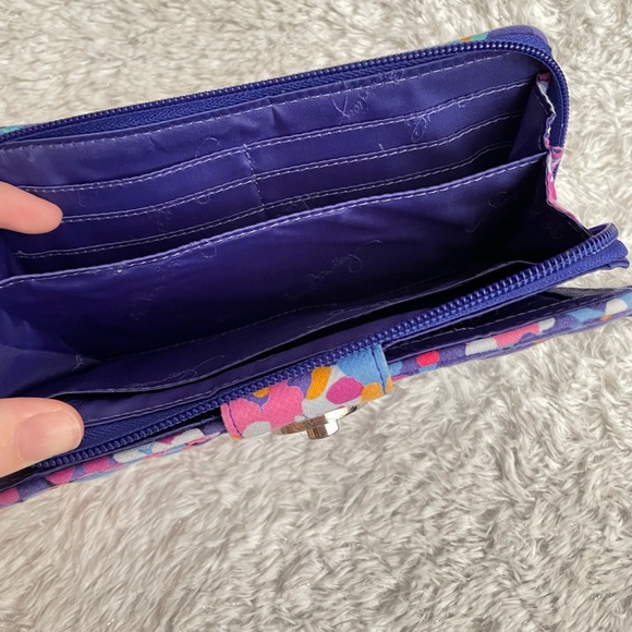 Vera Bradley Wallet NWOT - Picture 3 of 3